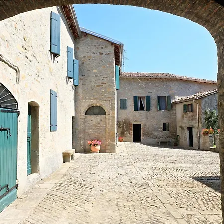 Cortebonomini Entire * Sasso (Parma)