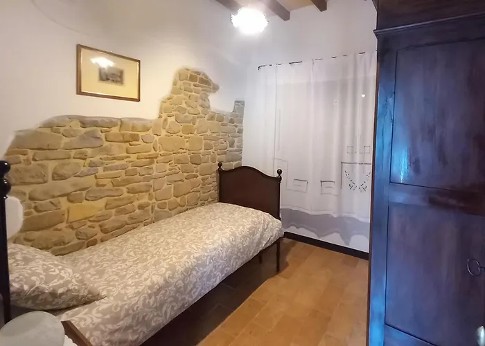 Cortebonomini Entire * Sasso (Parma)