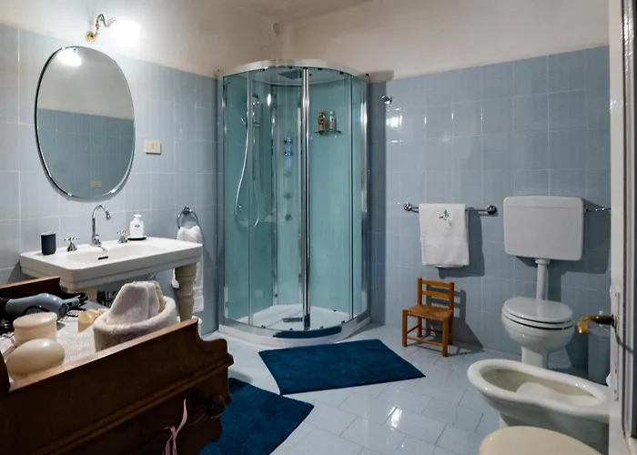 Cortebonomini Entire * Sasso (Parma)